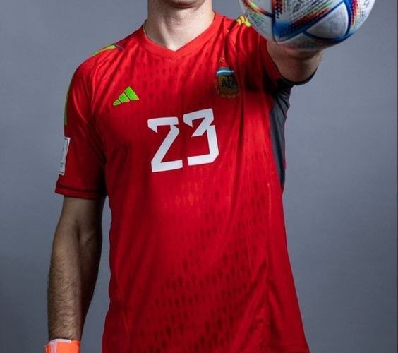 Emiliano Martínez Tanggal Bergabung: Profil, Karier, dan Statistik